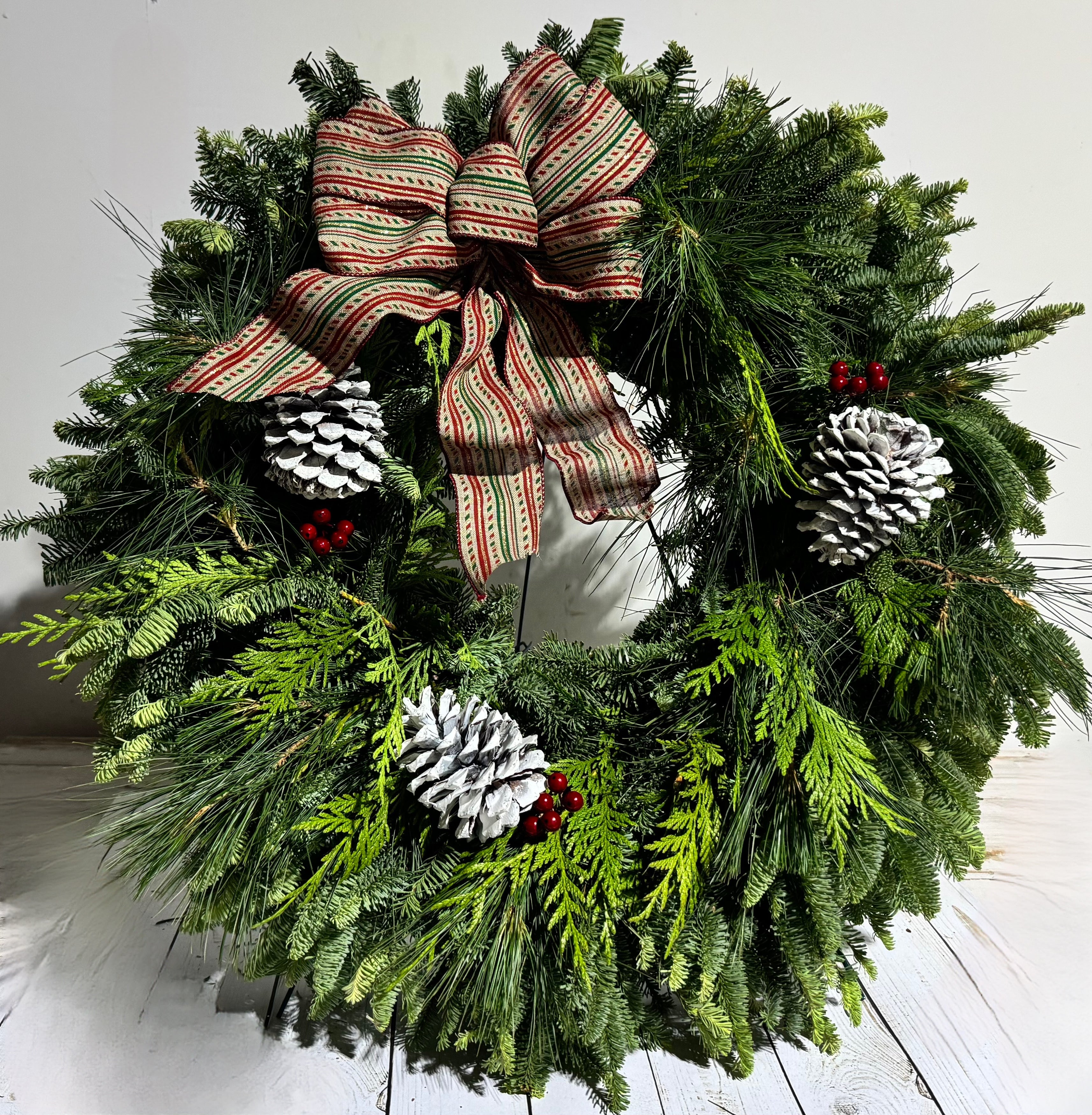 Buy Christmas Wreaths & Garlands